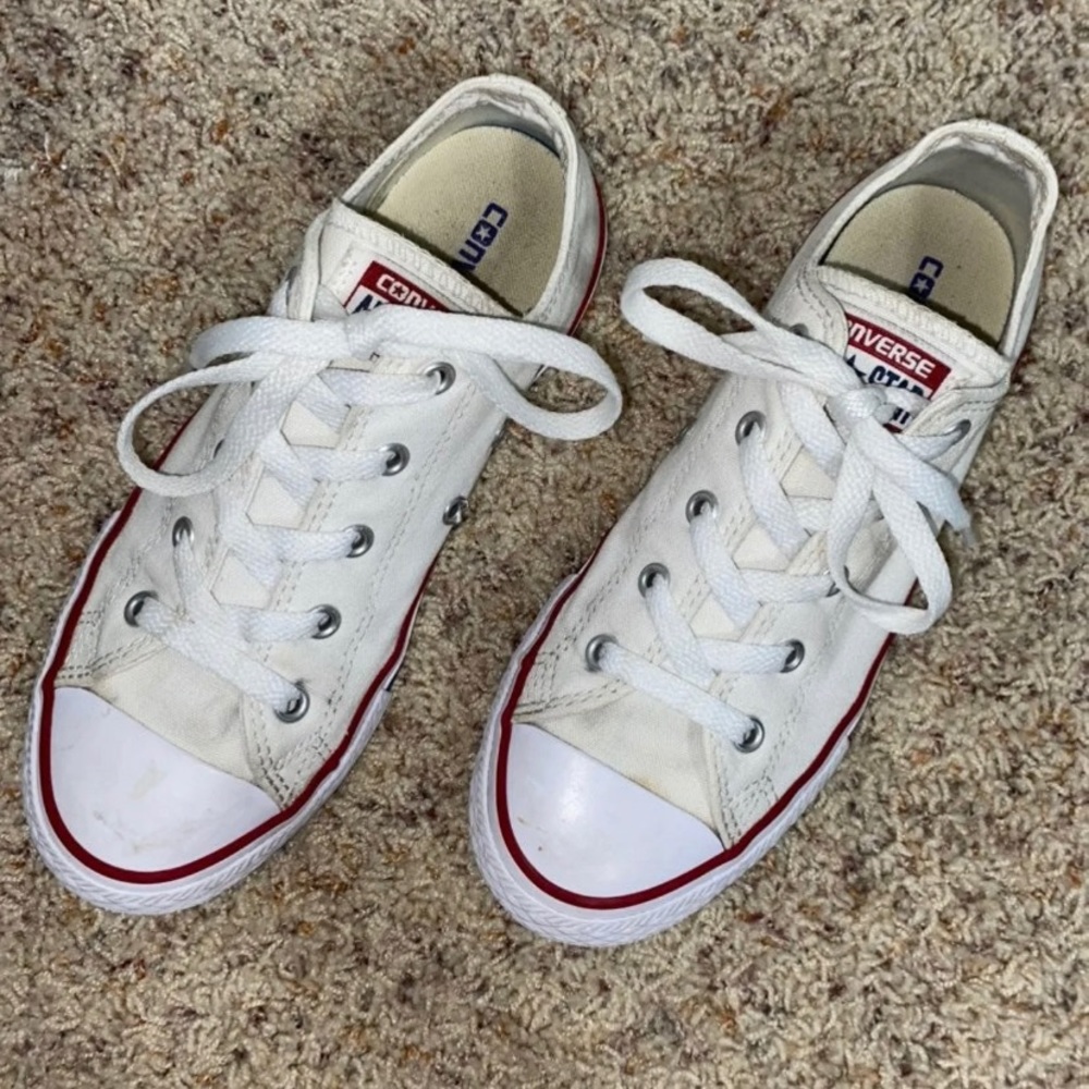Converse - Picture 2 of 3
